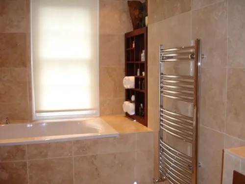 img-Bathrooms-and-Kitchens-011106 009-1024-768