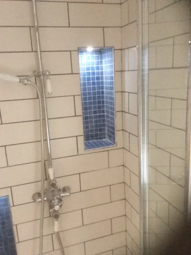 img-Coldharbour-flat-refurb-2018-07-12-18.52.43-1046-1400